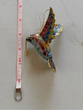 Decorative Collectible Cloisnnr Hummingbird Ornament in Blue, Pink, and Gold